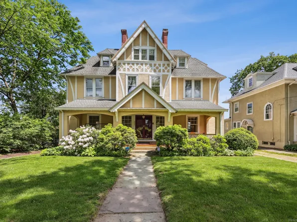 222 North Beacon Street, Hartford, CT 06105