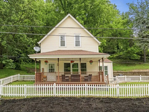 3245 Shiras Ave, Dubuque, IA 52001