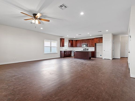 3rd image of 125 Feather Way