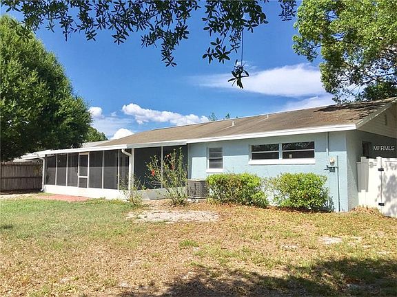 3rd image of 1002 Essex Ct