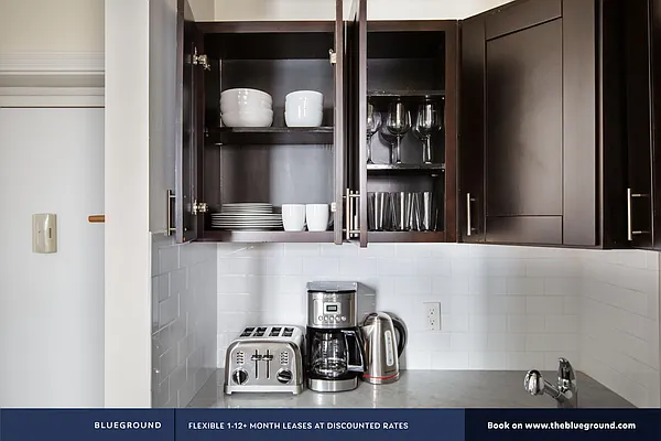 Rented by The Blueground | media 41