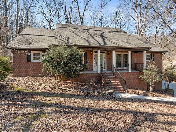 5th image of 105 Heritage Dr