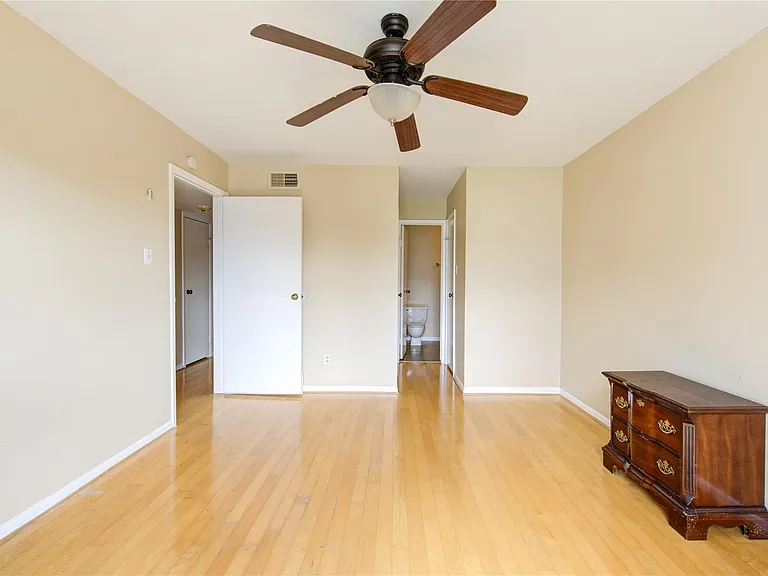 3055 Walnut Bend Ln #21 — Photo 16