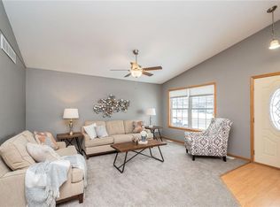 607 SW 63rd St, Des Moines, IA 50312