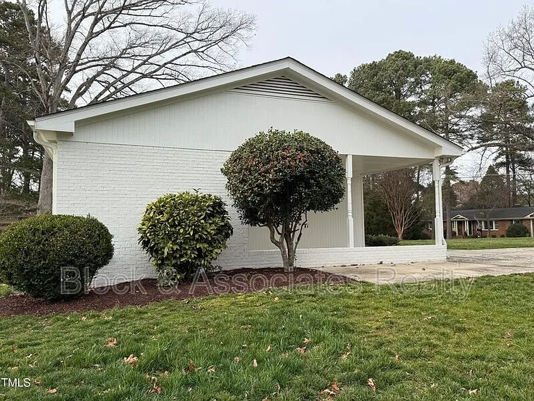 212 Sampson St — Photo 35