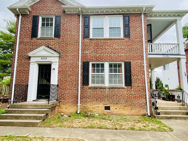 4208 Fitzhugh Avenue — Photo 4