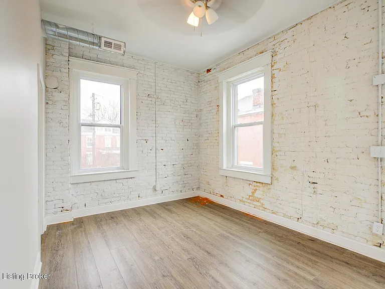 1105 S 1st St #4 — Photo 19