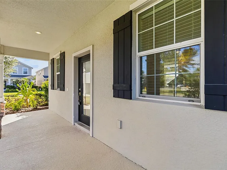 11686 Epic Ave — Photo 4