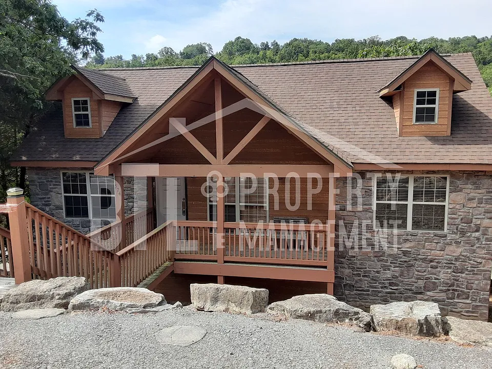 574 Baldknobber Dr #50