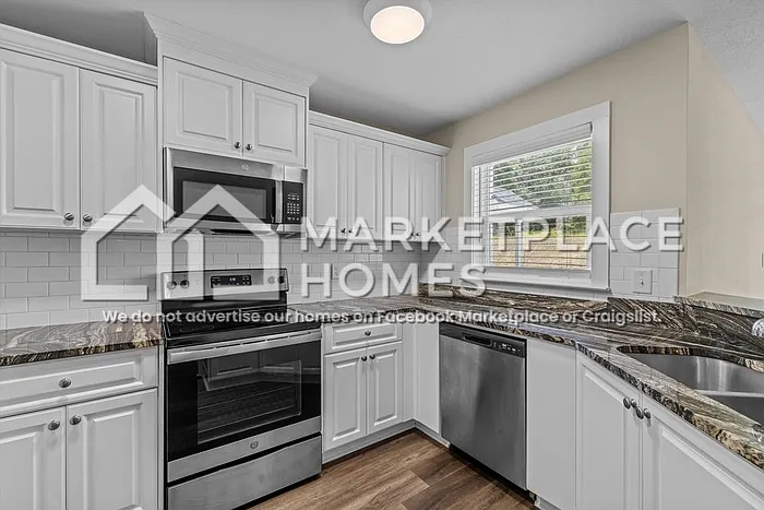 704 Chatsworth Way — Photo 5