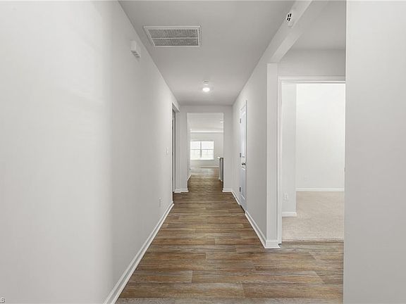 3rd image of 5026 Crest Ct