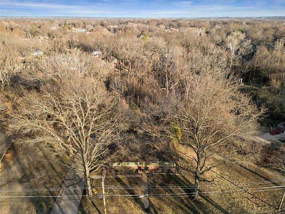 3rd image of 1120 N Elizabeth Ave