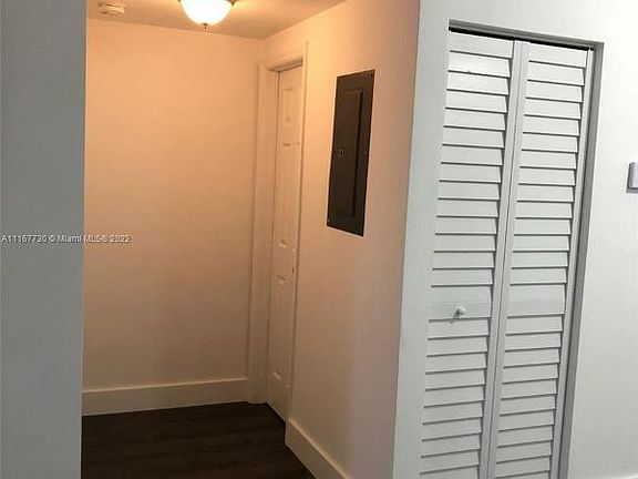 3rd image of 101 SW 117th Ave APT 205