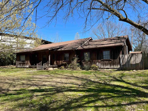 204 S 3rd St, Glenwood, AR 71943