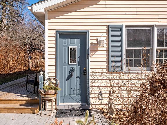 5th image of 4419 Tittabawassee Rd