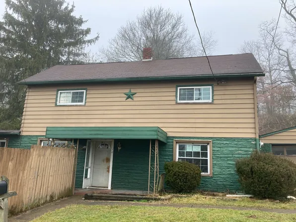 72 Roby St, Adena, OH 43901