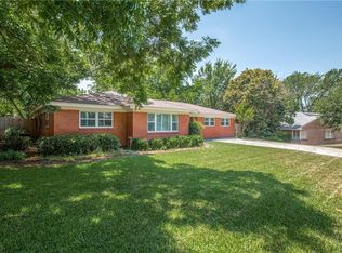 5016 Stadium Dr, Fort Worth, TX 76133