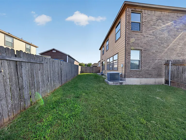 9001 Bird Brook Ln — Photo 33