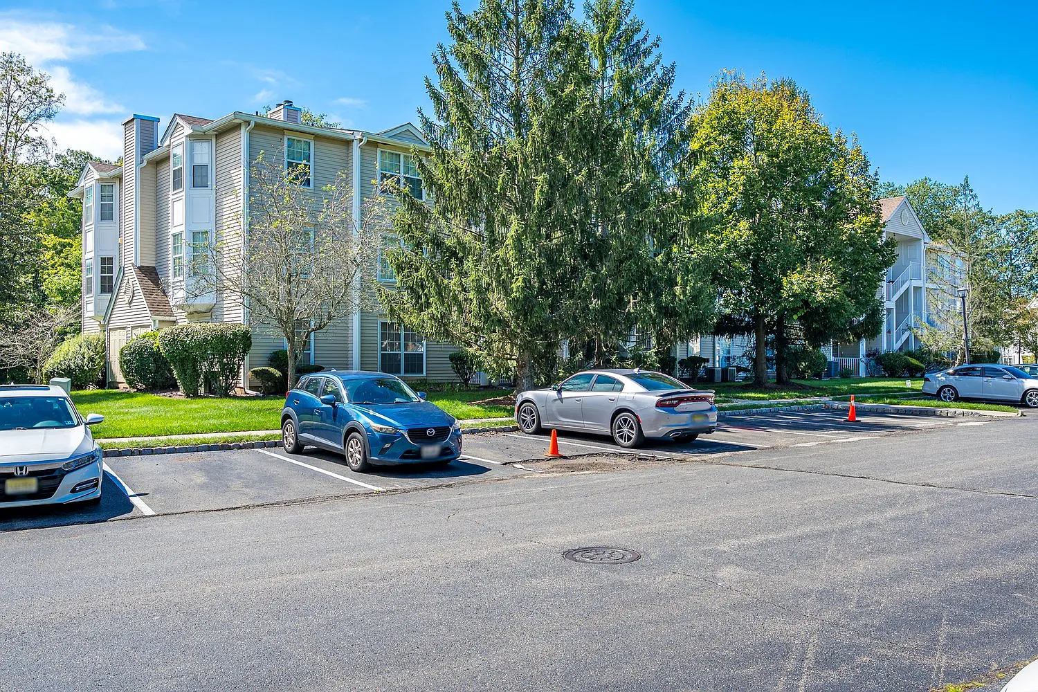 2 bed, $2,300 — Photo 3