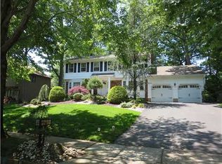 6 Constitution Ct, East Brunswick, NJ 08816