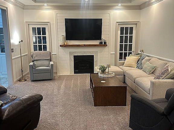 2nd image of 406 Hunters Ridge Dr