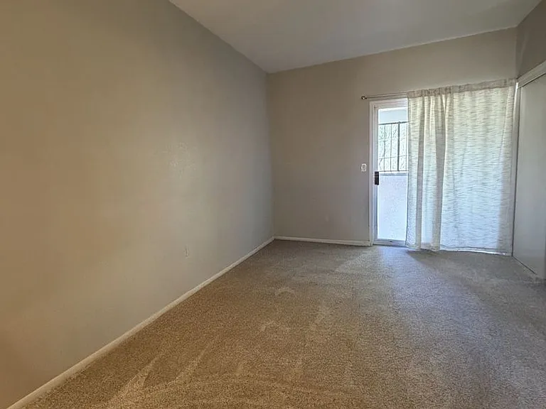 2825 N Adelaide Pl — Photo 19