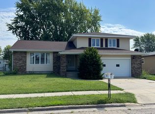 2202 20th Ave, Sterling, IL 61081