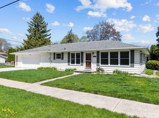 1420 E Harding Dr, Appleton, WI 54915