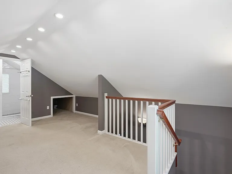 302 Yerkes St — Photo 28