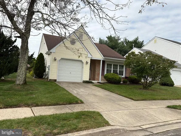 342 Martinique Dr, Williamstown, NJ 08094