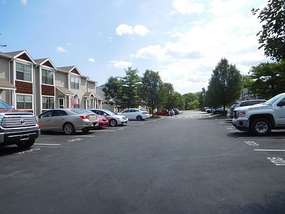 4th image of 889 Noddymill Ln E