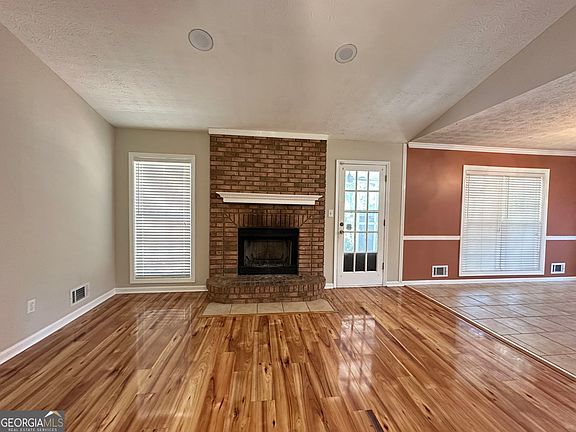 3rd image of 45 Copeland Ln