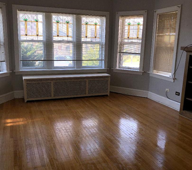 2nd image of 1629 Wesley Ave #1