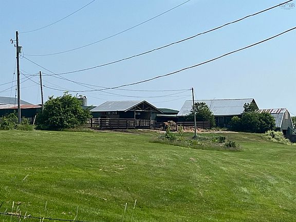 5th image of 92 Putnam Rd