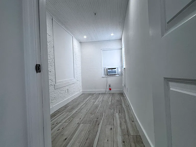 2275 SW 17th Ter #2 — Photo 6