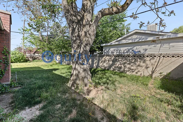 4305 S Phillips Ln #BASEMENT — Photo 13