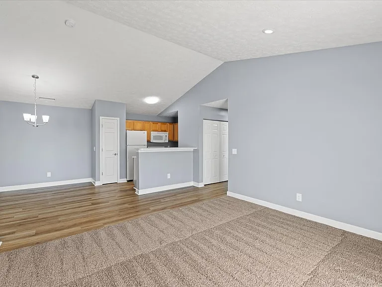 Cross Lake Apartments — Photo 137
