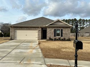 517 Raccoon Way, Hartselle, AL 35640