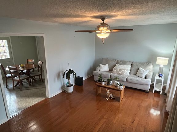 3rd image of 1216 Pebble Ct