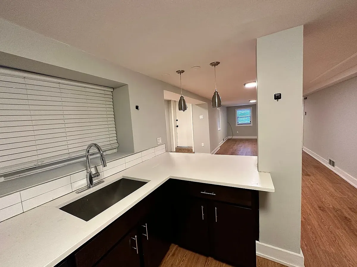 Building Photo - 2307 S Trumbull Ave #G