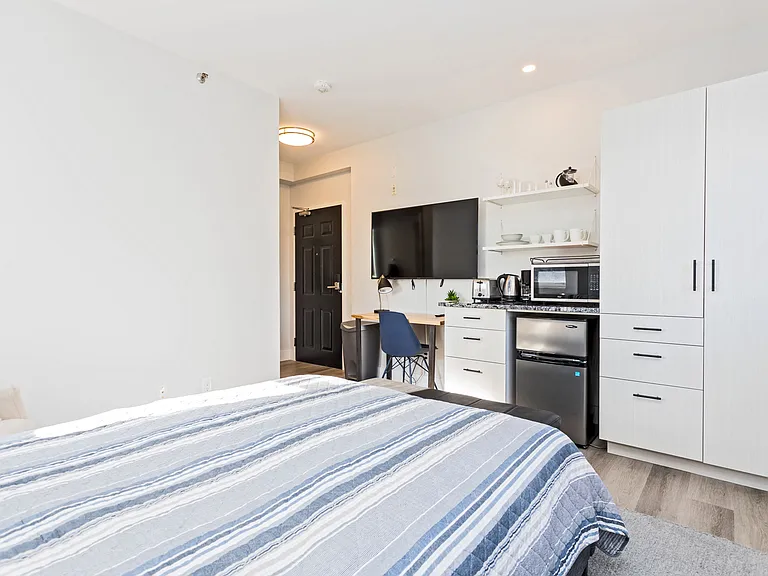 330 McLeod St — Photo 17