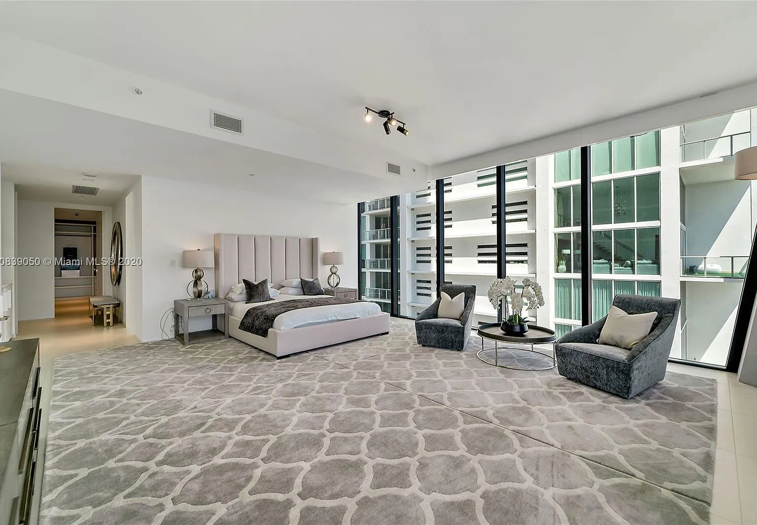 4 bed, 4600 sqft, $37,000 — Photo 4