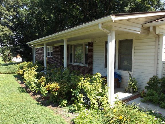 3rd image of 1210 Greenwood Dr