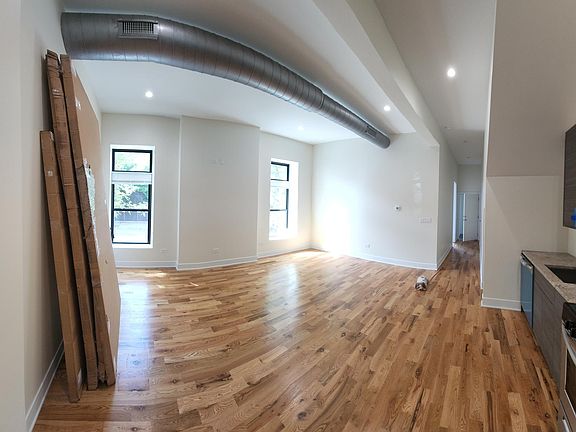 2nd image of 2759 W Warren Blvd #2