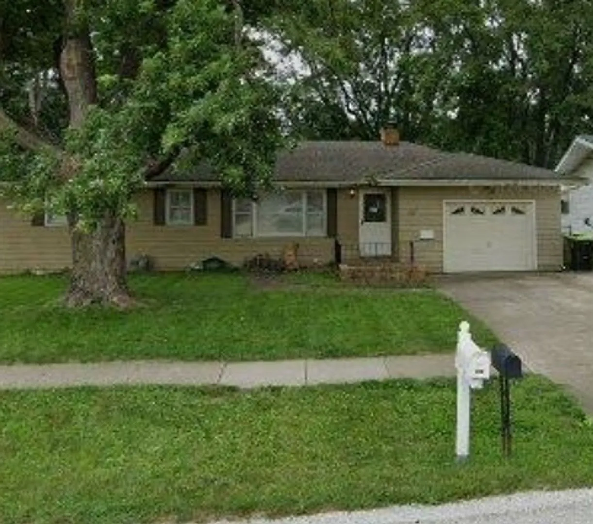 217 S View St photo 1