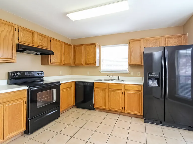 3612 Garden Springs Dr — Photo 6