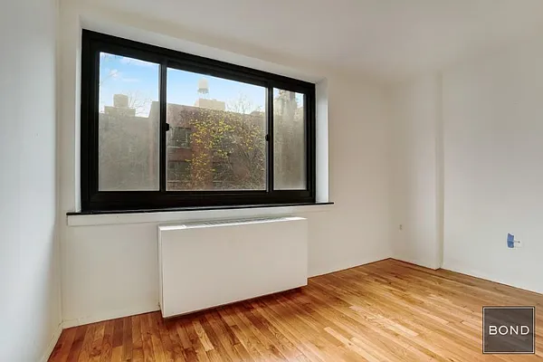 Rented by Bond New York | media 4