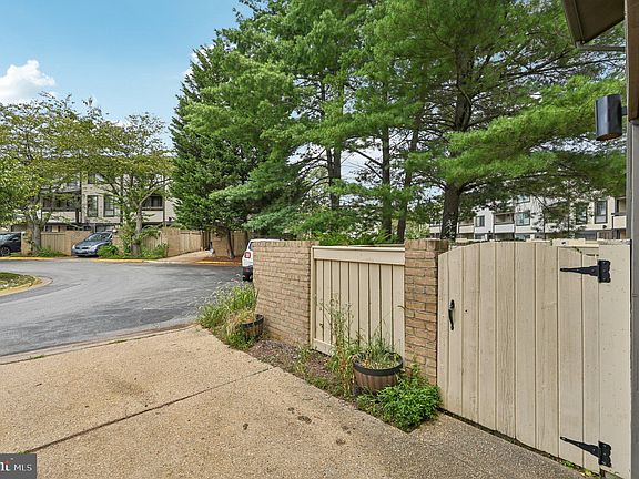 3rd image of 9500 Tunstall Pl