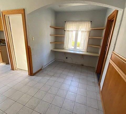 2nd image of 7020 Broadway