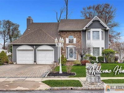 18 Jason Ct, Colonia, NJ, 07067